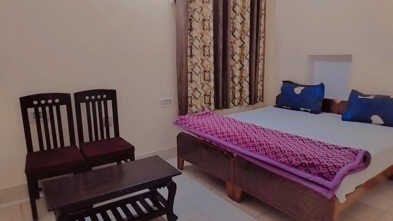 Tiger Guest House ซาวาย มาโดปูร์ ภายนอก รูปภาพ