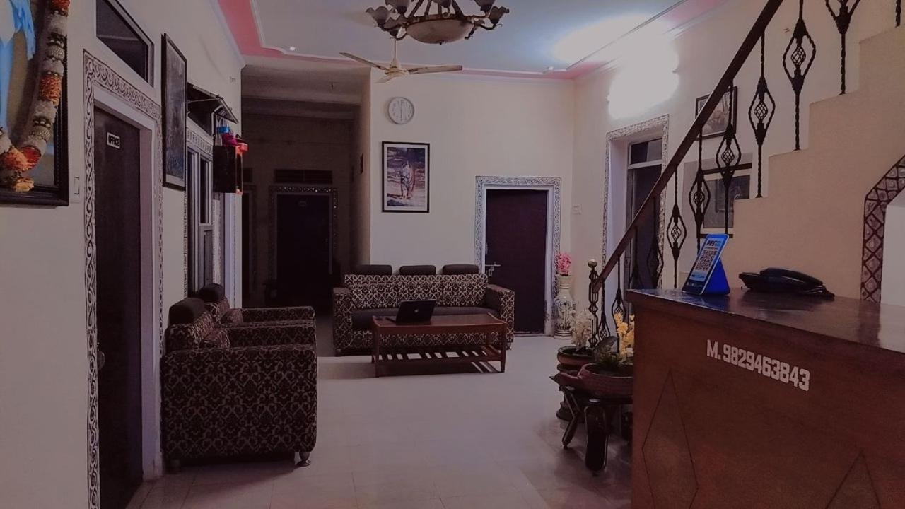 Tiger Guest House ซาวาย มาโดปูร์ ภายนอก รูปภาพ