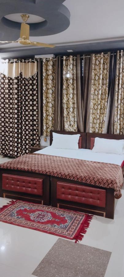 Tiger Guest House ซาวาย มาโดปูร์ ภายนอก รูปภาพ